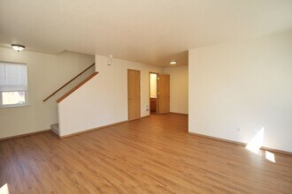5038 N Vanderbilt St in Portland, OR - Building Photo - Building Photo