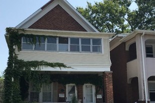 121 N 5th St Apartments
