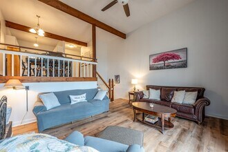 1221 Baker Turn, Unit 1D in Hartford, VT - Building Photo - Building Photo