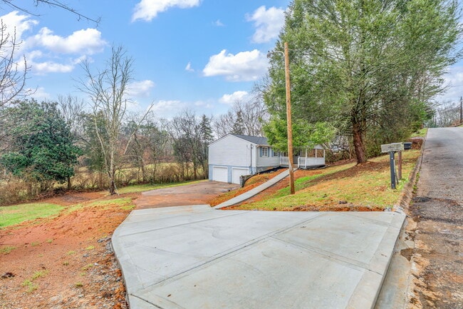 3828 Melissa Ln in Maryville, TN - Building Photo - Building Photo