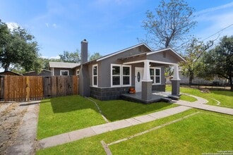 1530 SW 19th St in San Antonio, TX - Building Photo - Building Photo