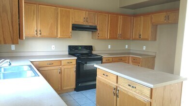 15608 W Ocotillo Ln in Surprise, AZ - Building Photo - Building Photo