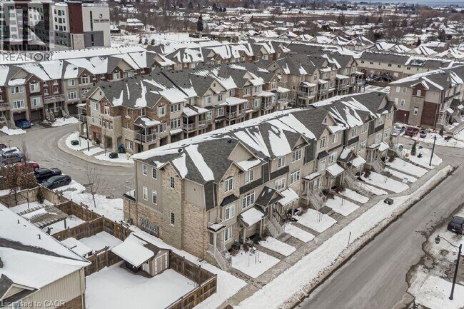 5038 Serena Dr in Beamsville, ON - Building Photo - Building Photo