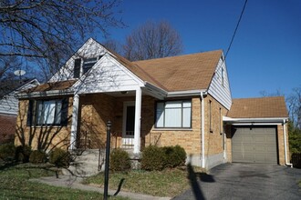 7284 Chetbert Dr in Cincinnati, OH - Building Photo - Building Photo