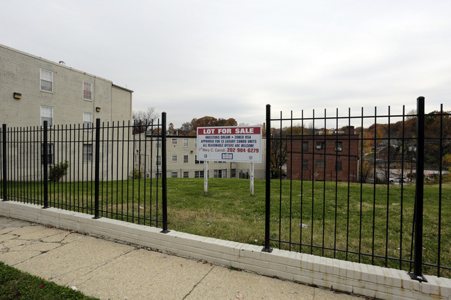 23 46th St SE in Washington, DC - Foto de edificio - Building Photo