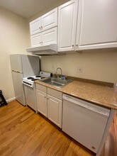 8 Grove St, Unit 2 in Boston, MA - Building Photo - Building Photo