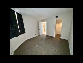 8266 NW 24th St, Unit 8266 in Coral Springs, FL - Building Photo - Building Photo