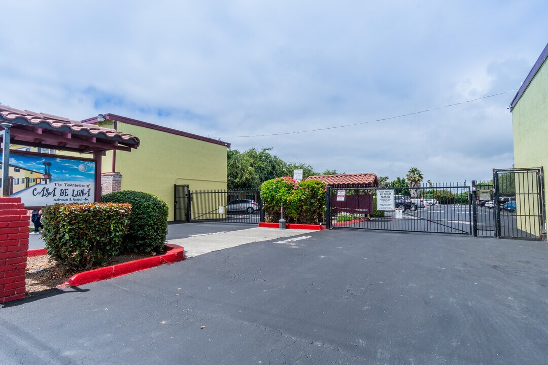 The Townhomes of Casa de Luna in Hayward, CA - Building Photo