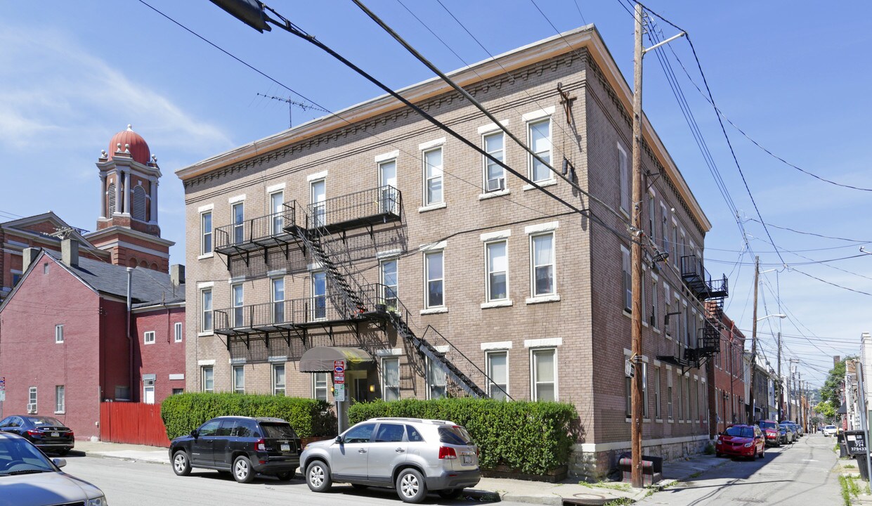 100 S 22nd St in Pittsburgh, PA - Foto de edificio