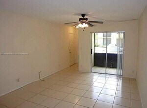 514 Gardens Dr in Pompano Beach, FL - Foto de edificio - Building Photo