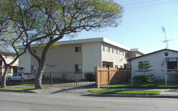 3206-3212 West 60TH Street in Los Angeles, CA - Building Photo