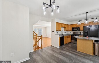 12300 Sweetbriar Pl in Waldorf, MD - Building Photo - Building Photo