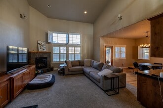 63162 Peale St in Bend, OR - Building Photo - Building Photo