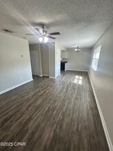 3914 E 11th St in Panama City, FL - Foto de edificio - Building Photo