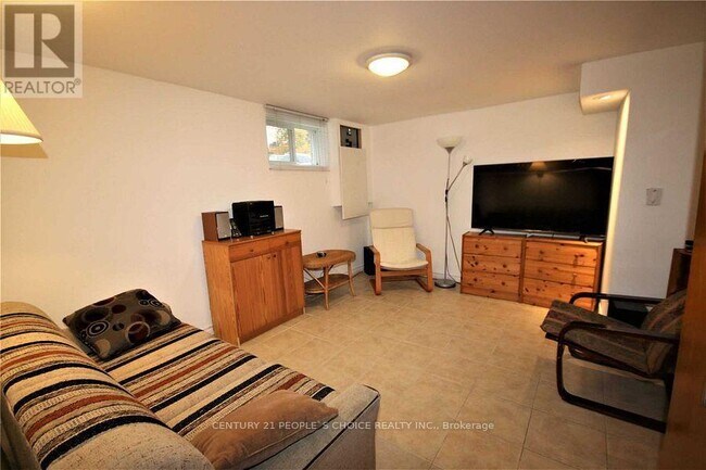 44 Torrance Rd in Toronto, ON - Building Photo - Building Photo