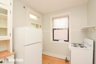 1448 W Byron St, Unit M373 in Chicago, IL - Building Photo - Building Photo