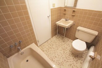 1230 End E Ave, Unit 1 in Pittsburgh, PA - Building Photo - Building Photo