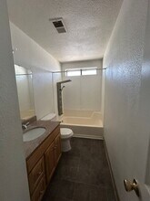1275 E Bellevue Rd in Atwater, CA - Building Photo - Building Photo