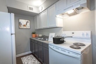 The Jackson Apartments in Lubbock, TX - Building Photo - Building Photo