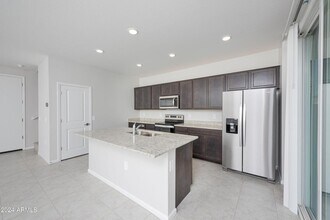 4673 S Parker Pass Rd in Apache Junction, AZ - Building Photo - Building Photo