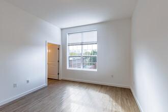 Allegheny City Stables Lofts in Pittsburgh, PA - Building Photo - Interior Photo