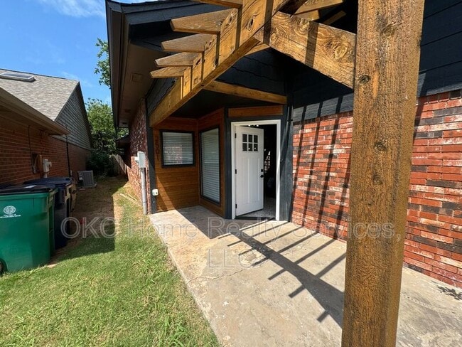 property at 2501 Kathy Ct