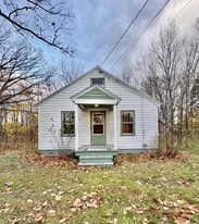43 Washington St in Waterville, ME - Building Photo