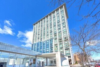 3600 N Lake Shore Dr, Unit 1517 in Chicago, IL - Building Photo - Building Photo