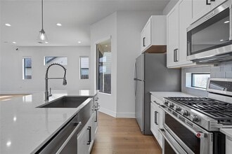 409 Delmar Ave in Austin, TX - Building Photo - Building Photo