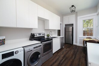 1002 W Mulberry Ave in San Antonio, TX - Foto de edificio - Building Photo