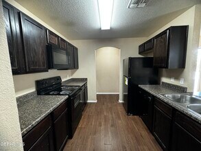 9811 Socorro Rd in El Paso, TX - Building Photo - Building Photo