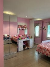 5232 Piping Rock Ln in Houston, TX - Building Photo - Building Photo