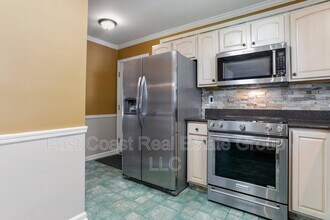 77 Grassy Meadow Rd in Charles Town, WV - Building Photo - Building Photo