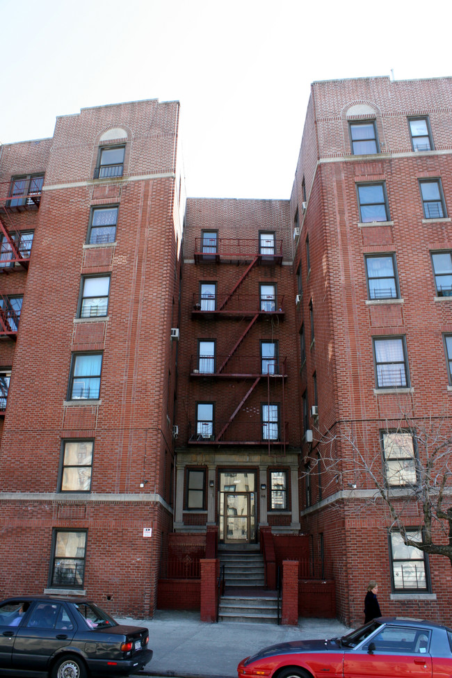 3154 Grand Concourse in Bronx, NY - Building Photo - Building Photo