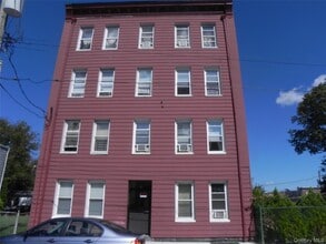 49 5th St in New Rochelle, NY - Foto de edificio - Building Photo