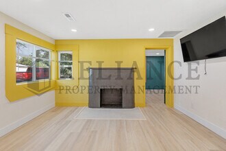 522 Sunnyside Ct in Newton, KS - Building Photo - Building Photo