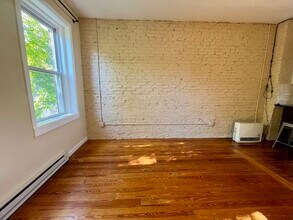 145 Everett St, Unit #3 in Boston, MA - Building Photo - Building Photo