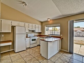 9509 W Echo Ln in Peoria, AZ - Building Photo - Building Photo
