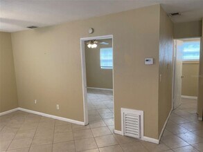 4618 20th Ave S in St. Petersburg, FL - Building Photo - Building Photo