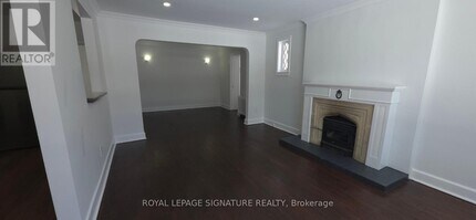 16 Muir Dr in Toronto, ON - Building Photo - Building Photo