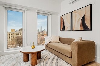 313 E 17th St, Unit 8C in New York, NY - Building Photo - Building Photo