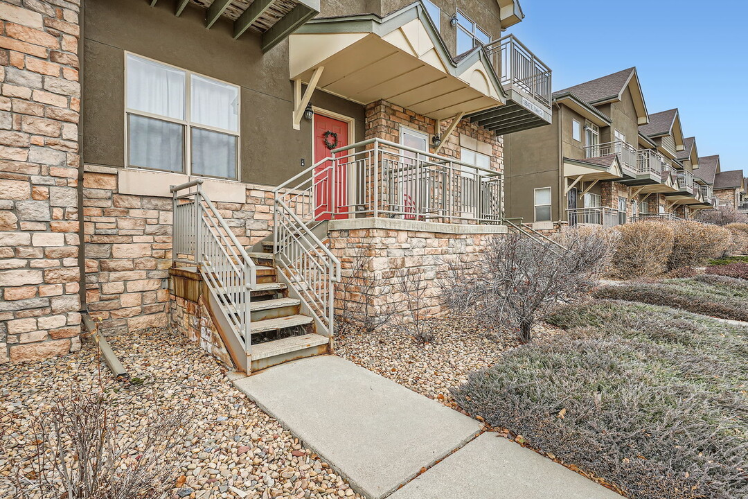 18847 E Yale Cir in Aurora, CO - Building Photo