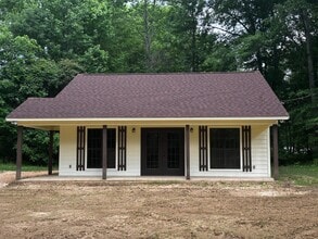 112 Della St in Batesville, MS - Building Photo - Building Photo