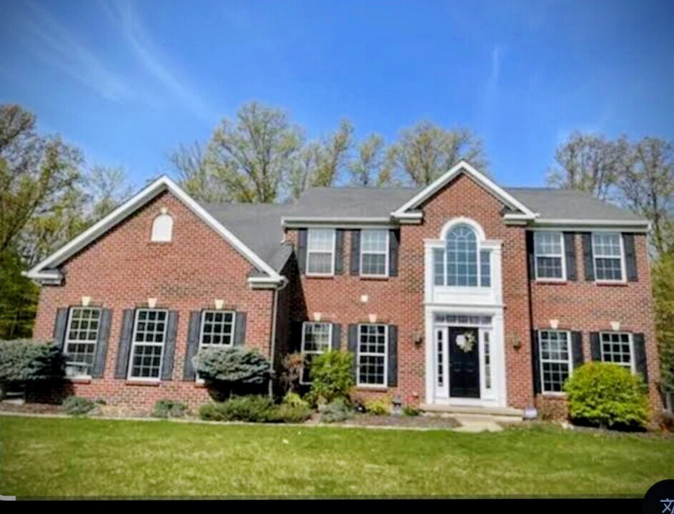 2576 Covington Pl in Avon, OH - Building Photo