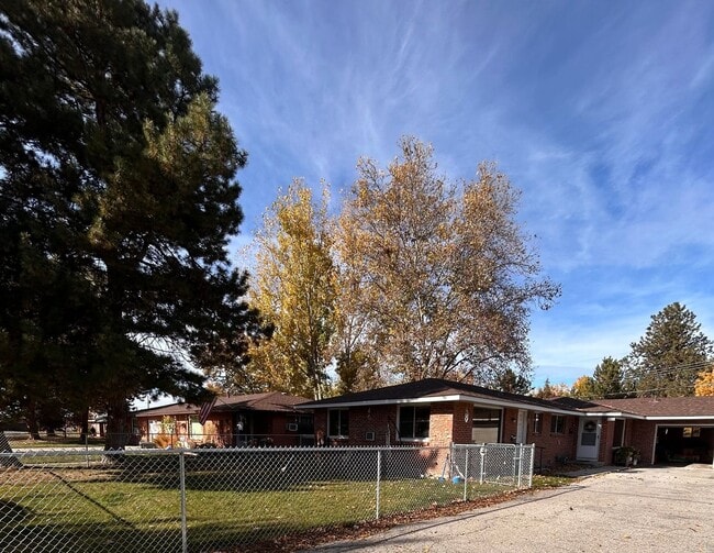 property at 4870 Blazer Ct