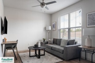 610 E Wells Branch Pkwy in Pflugerville, TX - Building Photo