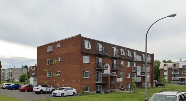 1640 Vianney Rue in Longueuil, QC - Building Photo