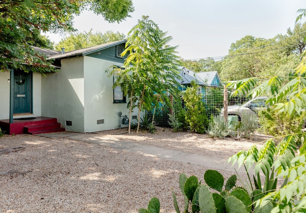 4611 Harmon Ave in Austin, TX - Building Photo