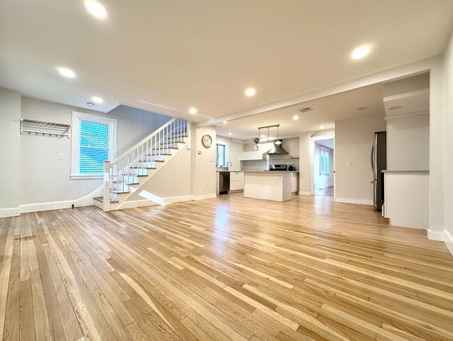 130 Viles St in Weston, MA - Building Photo - Building Photo