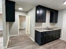 208 May Dr in Nashville, TN - Building Photo